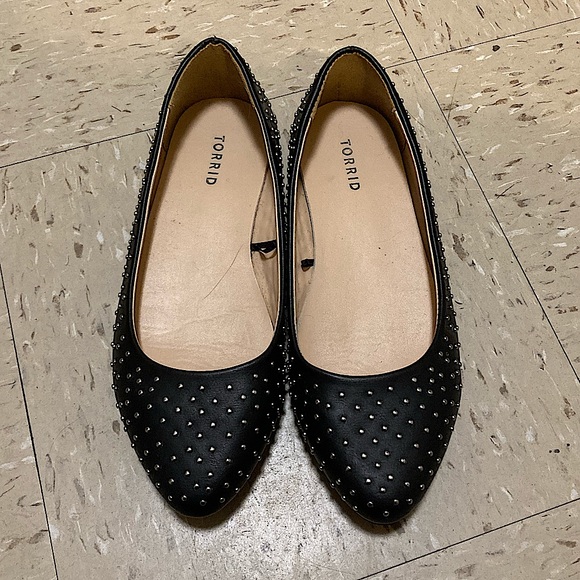 torrid Shoes - Torrid black studded flats in size 10W